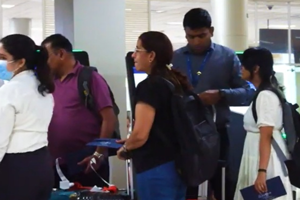 கட்டுநாயக்க விமான நிலைய பயணிகளுக்காக அதிகரிக்கப்பட்டுள்ள புதிய வசதிகள் | 20 New Self Check In Machines Introduced At Bia