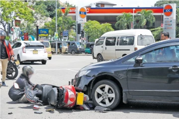 வீதி விபத்துக்களால் கடந்த ஏழு நாட்களில் 69 பேர் பலி - பொலிஸார் விடுத்த எச்சரிக்கை