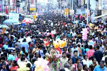 தீபாவளி இறுதிகட்ட விற்பனை; மக்கள் கடலாக மாறிய மதுரை கடை வீதி
