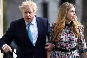 பிரித்தானிய நாட்டு பிரதமர் பொரிஸ் ஜோன்சன் ரகசிய திருமணம்