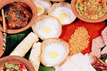 සිසුන්ගේ උදෑසන ආහාර දීමනාවෙන් විදුහල්පතිනියක් සැමියගේ උපන්දිනේට කෑම හදලා..