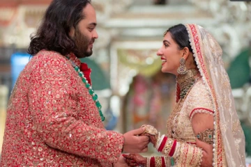 அம்பானி வீட்டு திருமணத்திற்கு அத்து மீறி நுழைந்த 2 பேர் கைது