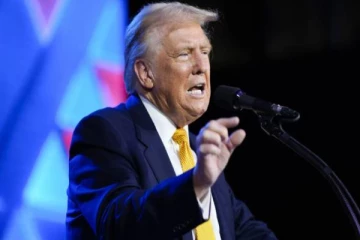 பிரிக்ஸ் அமைப்பு நாடுகளுக்கு 100 சதவீத வரி! அதிபர் டிரம்ப் அதிரடி