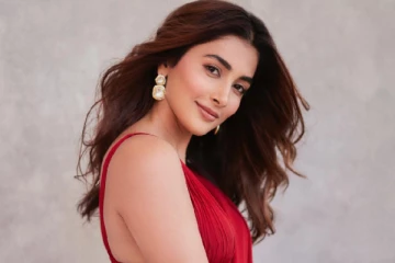 56 வயது நடிகருடன் காதலில் விழுந்த நடிகை பூஜா ஹெக்டே.. அந்த நடிகர் முரட்டு சிங்கில் ஆச்சே