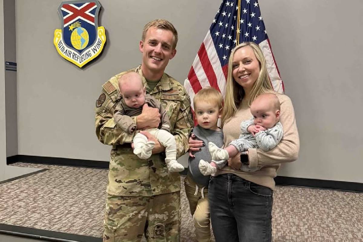 ஈராக் KC-135 எரிபொருள் டேங்கர் விபத்தில் அமெரிக்க விமானப்படை வீரர் பலி | Us Air Force Soldier Killed Fuel Tanker Crash Iraq ஈராக் KC-135 எரிபொருள் டேங்கர் விபத்தில் அமெரிக்க விமானப்படை வீரர் பலி | Us Air Force Soldier Killed Fuel Tanker Crash Iraq