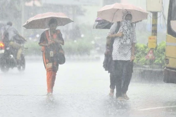 தமிழகத்தில் இன்று 4 மாவட்டங்களில் வெளுக்க போகும் கனமழை- வானிலை மையம் அலர்ட்