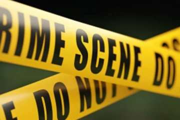 අවන්හලක් අසල පිහි ඇණුමක්..