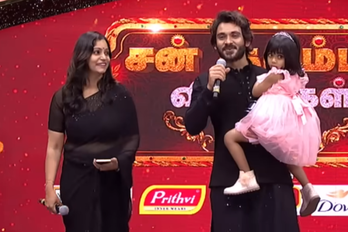 மூன்று முடிச்சு சீரியல் நடிகர் நியாஸ் கானின் மனைவியை பார்த்துள்ளீர்களா.. இதோ அழகிய குடும்ப புகைப்படம் | Moondru Mudichu Serial Niyaz Khan Family