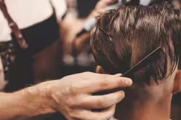 யாழ் பாடசாலை மாணவர்களின் தலையில் கண்டபடி கை வைக்க வேண்டாம்!