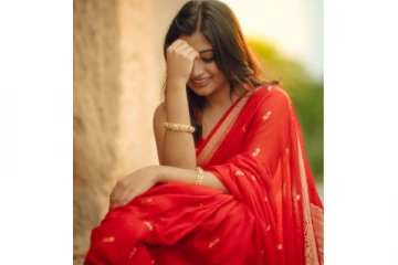 பிக் பாஸ் டைட்டில் வின்னர் அர்ச்சனாவா இது.. சேலையில் எப்படி உள்ளார் பாருங்க