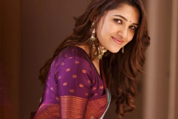 அழகிய சேலையில் வாணி போஜன் கியூட் போட்டோஷூட்