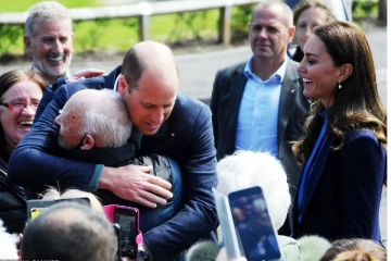 மரபுகளை மீறி வருங்கால பிரித்தானிய மன்னர் செய்த செயல்: ஆச்சரியத்தில் திளைத்த மக்கள்