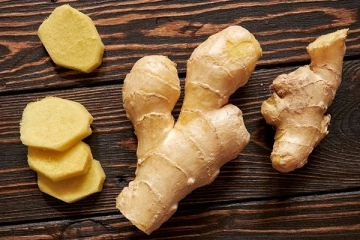 இஞ்சி சாப்பிடுவதனால் ஏற்படும் ஆபத்துகளை என்ன தெரியுமா?