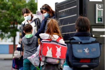 பிரான்ஸ் பாடசாலையில் இருந்து மாயமான மூன்று மாணவர்கள்!