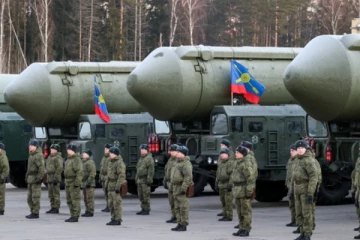 அணுஆயுதத்தை பயன்படுத்துவதாக ரஷ்யா மிரட்டல்