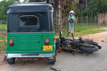 யாழ் - காரைநகரில் விபத்து!! சம்பவ இடத்திலேயே ஒருவர் பலி (படம் இணைப்பு)