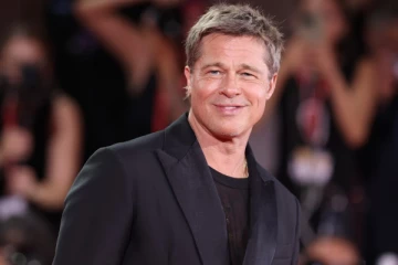 பிரபல நடிகரை காதலிப்பதாக நம்பி 700,000 பவுண்டுகளை இழந்த பெண்: நடிகரின் பதில்