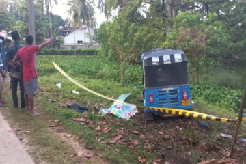 முச்சக்கரவண்டி சாரதியின் தூக்கத்தால் இறுதி ஊர்வலத்தில் நிகழ்ந்த அனர்த்தம்