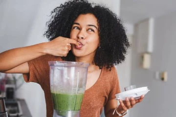 காலை எழுந்தவுடன் வெறும் வயிற்றில் உண்ண வேண்டிய உணவுகள் என்னென்ன?