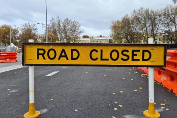 පාර්ලිමේන්තු වටරවුම විරෝධතාවය හේතුවෙන් ප්‍රධාන මාර්ගයක් වසා දැමේ...