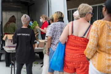 உணவு வங்கி என்றால் என்ன? கனடாவில் உணவு வங்கிகளை அணுகுவது எப்படி?