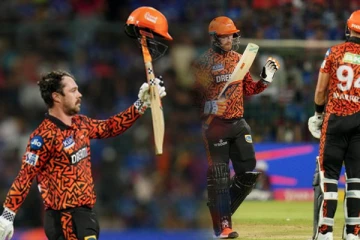 ஐ.பி.எல் தொடரில் மீண்டும் வரலாற்றை மாற்றி அமைத்த சன்ரைசர்ஸ்