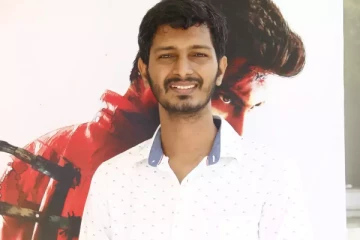 பிரபல நடிகையை திருமணம் செய்துகொண்டார் குருதி ஆட்டம் பட இயக்குனர் ஸ்ரீ கணேஷ்.. அழகிய ஜோடி