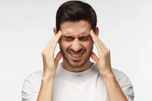 காலையில் எழுந்தவுடன் தலை வலி இருக்கின்றதா? நீங்கள் செய்யும் இந்த தவறு தான் காரணம் | Early Morning Headaches Which Reason