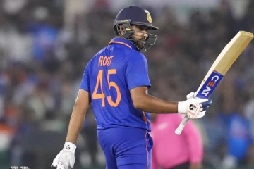 மீண்டும் டி20க்கு வந்து சாதனை சதம் விளாசிய ரோஹித்