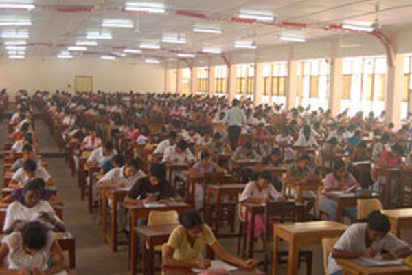 பல்கலைக்கழக பரீட்சைகளை நடத்துவதற்கு தீர்மானம் | Resolution To Conduct University Examinations