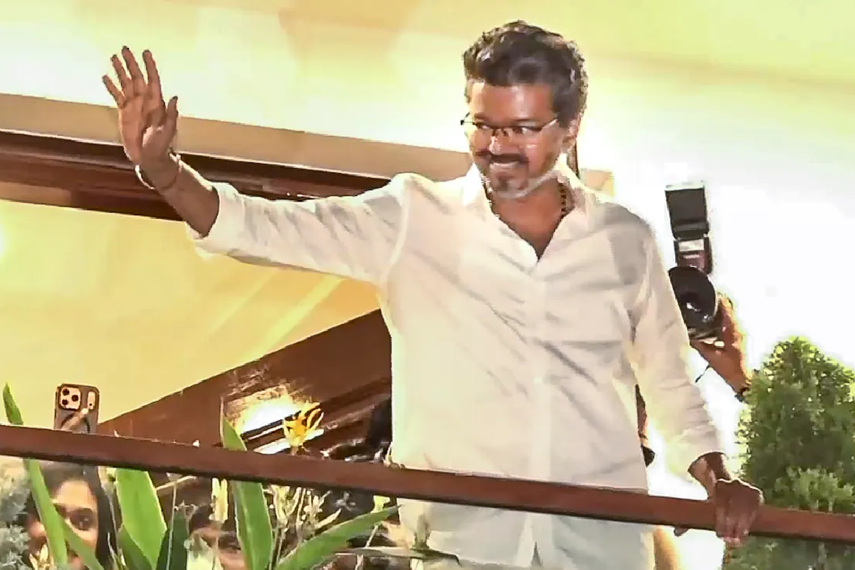 விஜய் முதலமைச்சர் ஆவதில் நிலவிய சிக்கல்.. காங்கிரஸின் அதிடி தீர்மானம்.. ஆட்சி பீடம் ஏறுவாரா! | Congress Support Vijay Tvk Government Tamilnadu