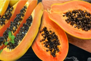 பப்பாளி பழ விதையில் இருக்கும் நன்மைகள் என்னென்ன தெரியுமா? தெரிந்தால் தூக்கி எறிய மாட்டீர்கள்!