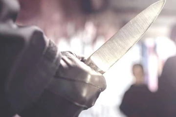 பழைய காதலியின் கத்திக்குத்துக்கு இலக்கான புதுமாப்பிள்ளை