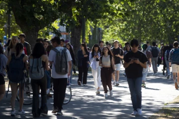 கனடாவுக்கு படிக்கவந்தால் படித்துவிட்டு உங்கள் நாட்டுக்குப் போங்கள்: புலம்பெயர்தல் துறை அமைச்சர்