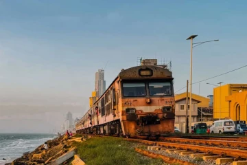கரையோர மார்க்கத்திலான தொடருந்து சேவைகளில் தாமதம்