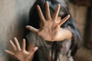 மாணவிக்கு பாலியல் துன்புறுத்தல்; பள்ளி ஊழியருக்கு நேர்ந்த கதி!