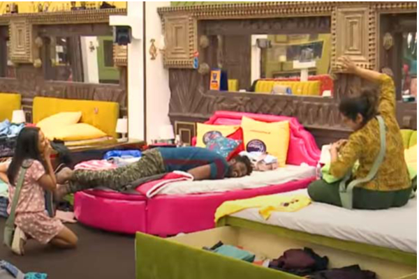 பிக்பாஸில் முளைத்த காதல்: வெட்கத்தில் பாவனி | Today Bigg Boss Namination List