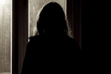 கணவனை கொலை செய்து ஆற்றில் வீசிய பெண்; இலங்கையில் பயங்கரம்