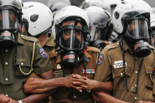 பொலிஸாருக்கு பிறப்பிக்கப்பட்டுள்ள உத்தரவு - கொழும்பில் குவிக்கப்பட்டுள்ள அதிரடிப்படையினர் | Police On Alert Ahead Of Colombo Protest