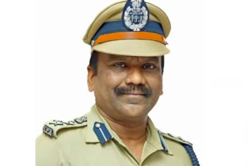 உணவின்றித் தவித்த 500 நரிக்குறவர்களுக்கு திண்டுக்கல் சரக டிஐஜி முத்துசாமி உணவு வழங்கினார்!