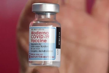 இளையோர்களுக்கு மாடர்னா தடுப்பூசியை தடை செய்த ஐரோப்பிய நாடு