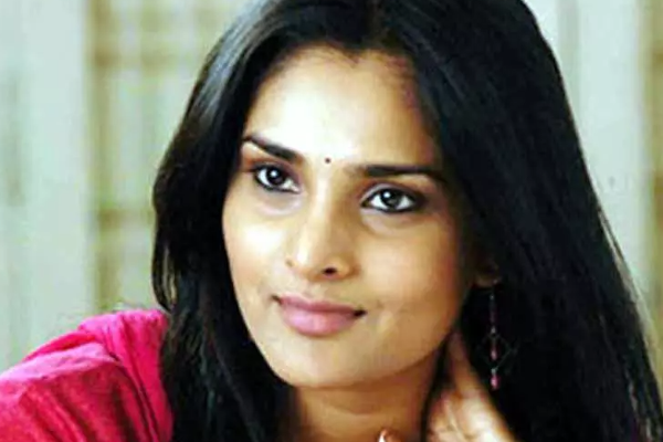 divya spandana