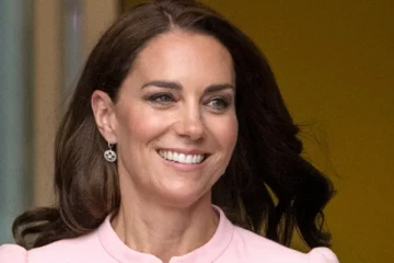 இளவரசி கேட் முன் மேகன் தலைகுனியும் நிலை உருவாகலாம்: ராஜ குடும்ப எழுத்தாளர் புதிய தகவல்