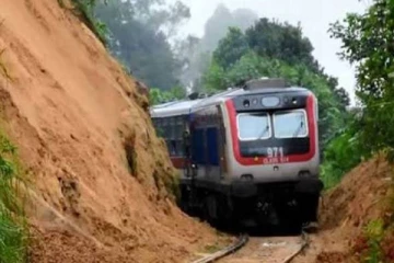 திடீரென ஏற்பட்ட அசம்பாவிதம்: மலையகப் பாதையின் ரயில் சேவைகள் பாதிப்பு!