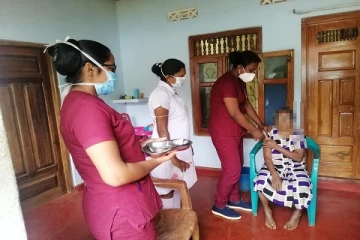 மழைக்கு மத்தியிலும் வவுனியாவில் நடமாடும் தடுப்பூசித்திட்டம்