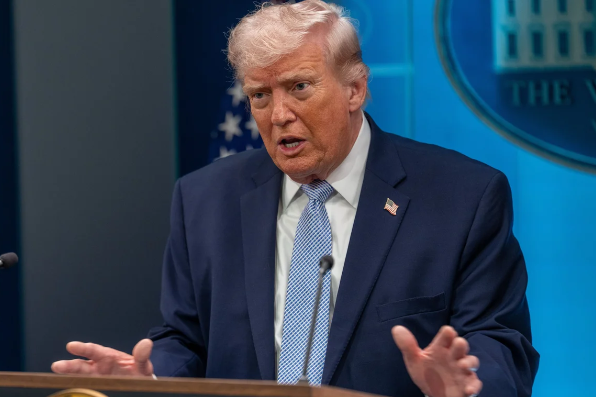 அமெரிக்க ஜனாதிபதியின் அதிகாரத்தைக் குறைக்க ஜனநாயகக் கட்சியினர் தீவிரம் | Democrats Eager Reduce Power Of Us President