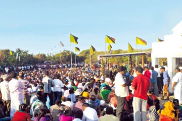 කච්චතිව් ඉන්දියානුවන්ගෙන් පිරෙයි.