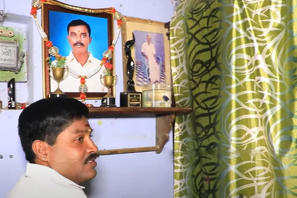 ஜி.பி. முத்துவின் மறைந்த நெருங்கிய நண்பரின் புகைப்படத்தை பார்த்துள்ளீர்களா.. இதோ | Gp Muthu Died Friend Photo In His House