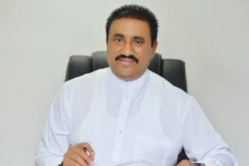 கொரோனா தொற்று தீவிரமடைந்தால் அதற்கு எதிர்க்கட்சி தலைவர்  பொறுப்பு கூற வேண்டும் -  ரோஹித அபேகுணவர்தன