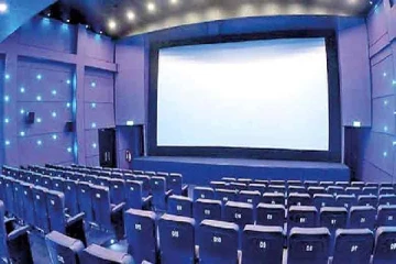 சினிமா பிரியர்களுக்கு மகிழ்ச்சியான தகவல் - திரையரங்குகள் திறக்க அனுமதி